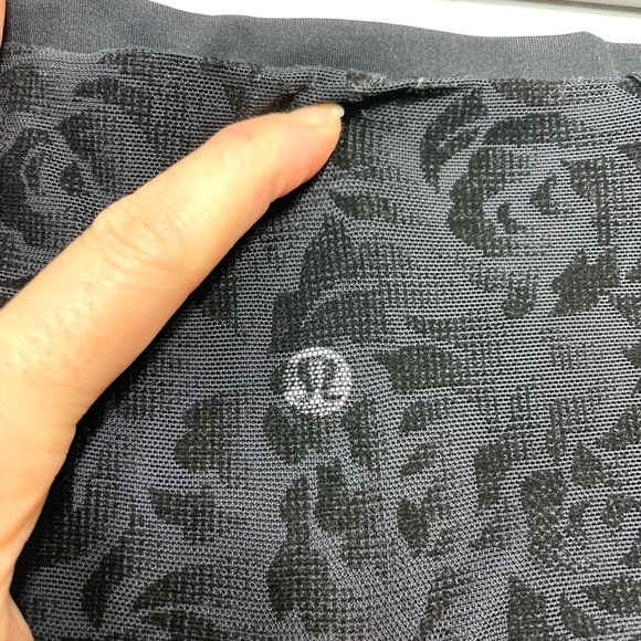 Lululemon Meant To Move 7/8 Tight Flocked Floral Cherry size 6 O39 - Picture 7 of 10